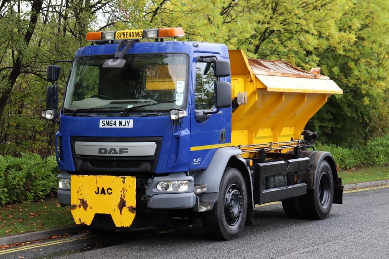 image for DAF LF 280 4X2 JAC GRITTER SPREADER (2014)
