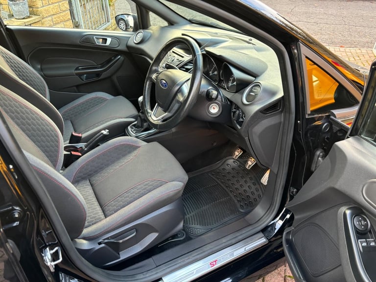 2017 Ford Fiesta 1.0T EcoBoost ST-Line Euro 6 (s/s) 5dr HATCHBACK Petrol Manual