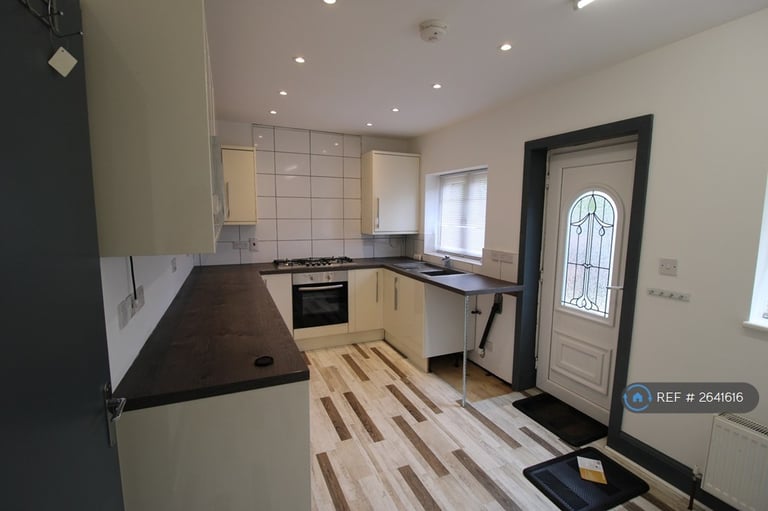 3 bedroom house in Hampden Road, Prestwich, Manchester, M25 (3 bed) (#2641616)