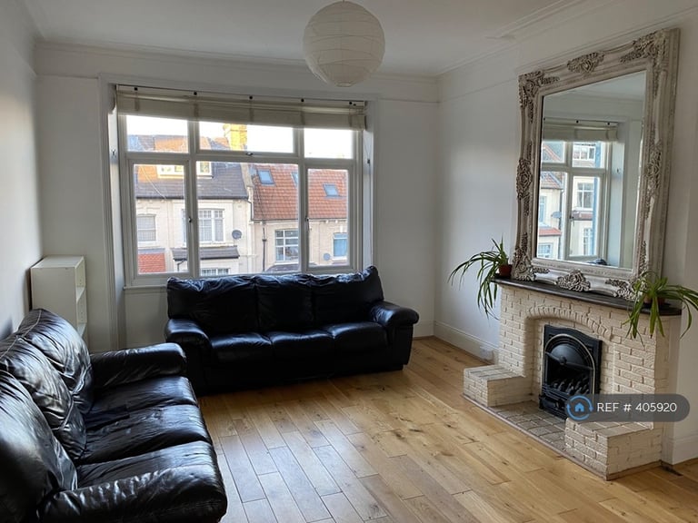 3 bedroom flat in Cavendish Road, London, N4 (3 bed) (#405920)
