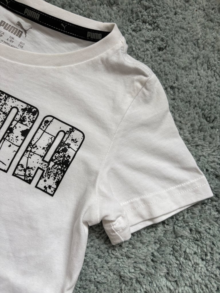 Puma T. Shirt and shorts set age 4-5 I’d say 3-4 yrs
