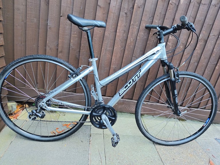 image for Women's Scott bike fully serviced 