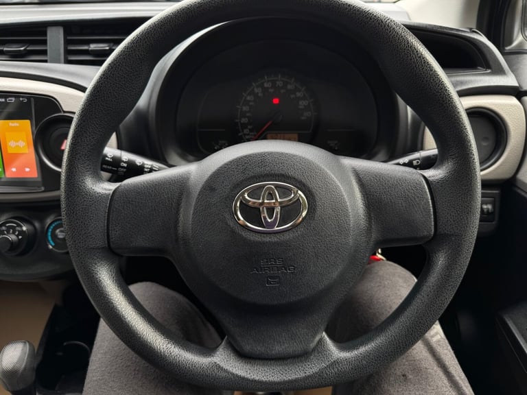 2012 Toyota Vitz YARIS 1.0 AUTO 5DR Hatchback Petrol Automatic