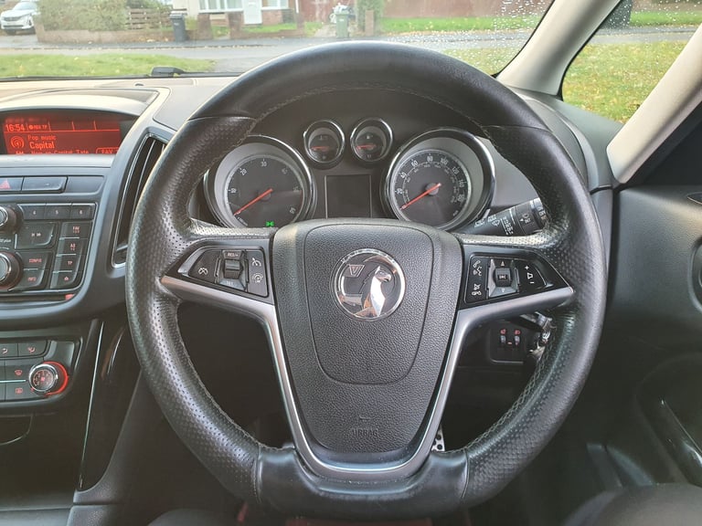 Vauxhall zafira tourer sri 2.0 cdti 2015 15 reg 7 seater 6 speed fsh mot 2026 runs great 