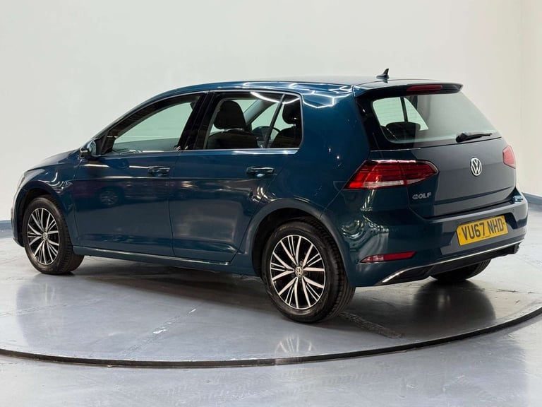 2017 Volkswagen Golf 1.6 TDI BlueMotion Tech SE Nav Euro 6 (s/s) 5dr Hatchback Diesel Manual