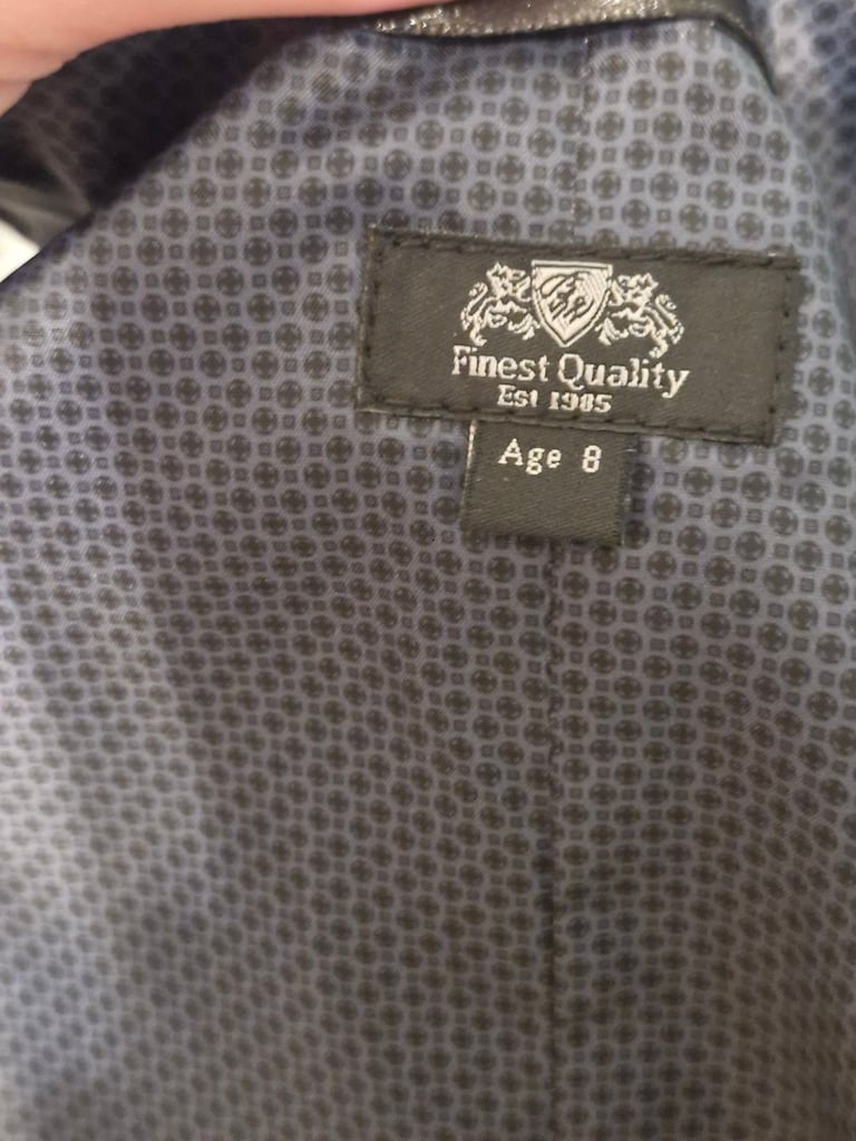 Next boys suit size 8 
