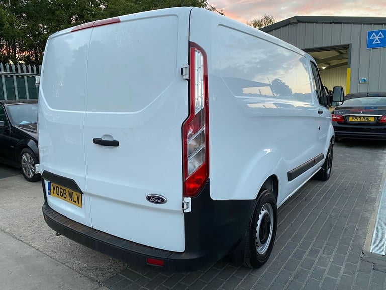 2019 Ford Transit Custom 2.0 300 EcoBlue L1 H1 Euro 6 5dr PANEL VAN Diesel Manual