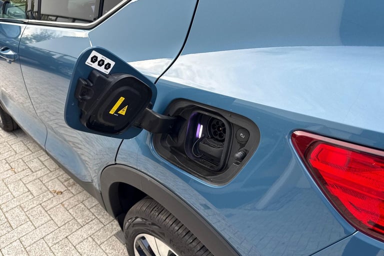 2022 Volvo XC40 Recharge 69kWh Plus SUV 5dr Electric Auto (231 ps) ESTATE Electric Automatic