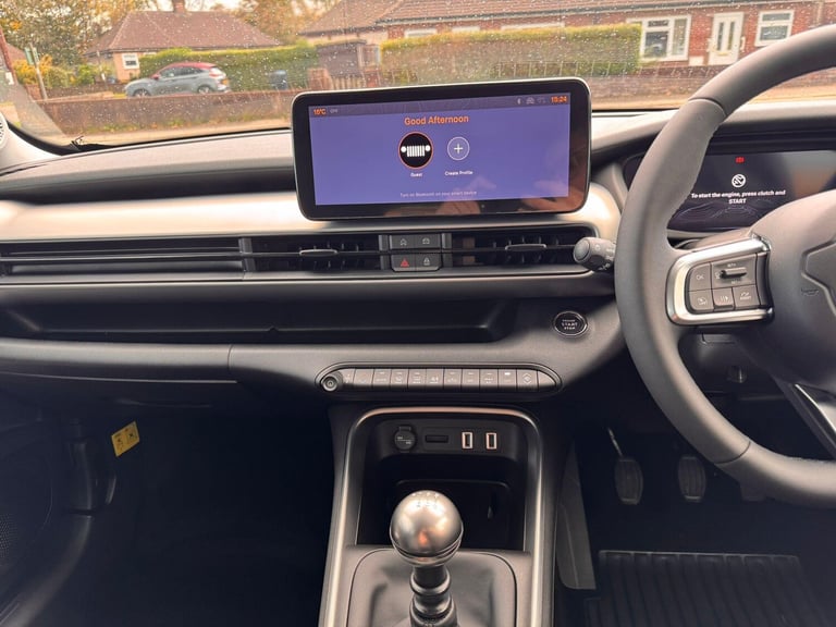 2025 Jeep Avenger Summit 1.2 100hp Mt HATCHBACK Petrol Manual