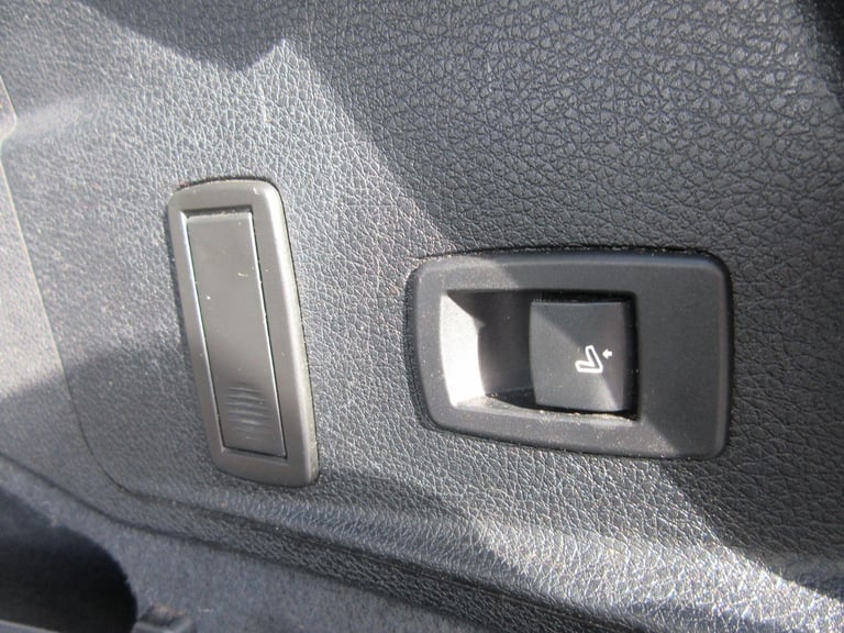 2016 BMW 2 Series Gran Tourer 220i Luxury Gran Tourer ESTATE Petrol Automatic