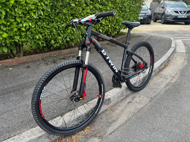B-twin rockrider 540 medium frame 27.5 mountain bike 