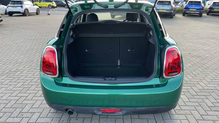 2020 MINI Hatch 1.5 One Classic II 5dr [Comfort/Nav Pack] HATCHBACK PETROL Manual