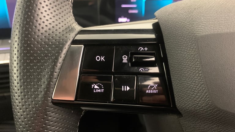 2023 Vauxhall Astra 54kWh Ultimate Hatchback 5dr Electric Auto (156 ps) Hatchback Electric Automatic