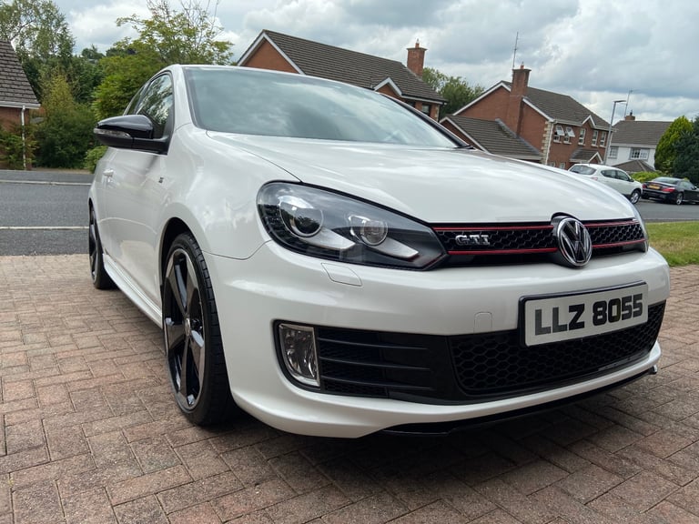 Volkswagen, GOLF, limited edition  35 Hatchback, 2012, Manual, 1984 (cc), 3 doors