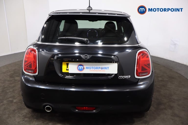 2018 MINI Hatch 1.5 Cooper II 3dr Auto [Chili-Nav-Plus Pack] Hatchback Petrol Automatic
