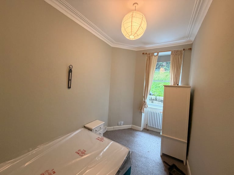 3 double room to rent EH7 4EB £800 pm