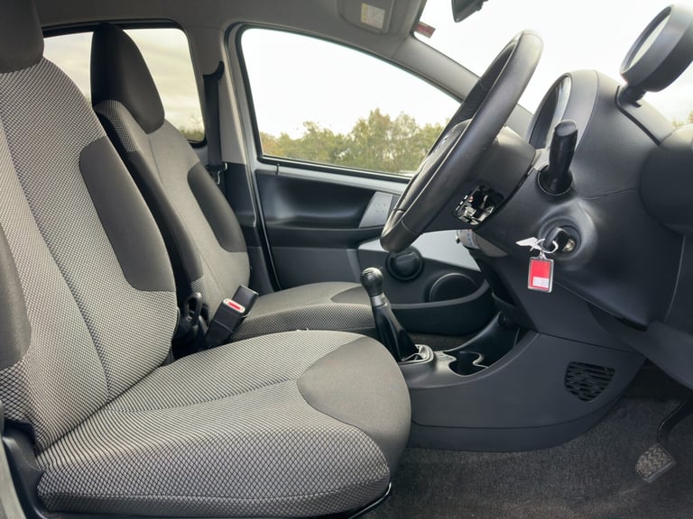 2013 Toyota AYGO 1.0 VVT-i Mode 5dr HATCHBACK Petrol Manual