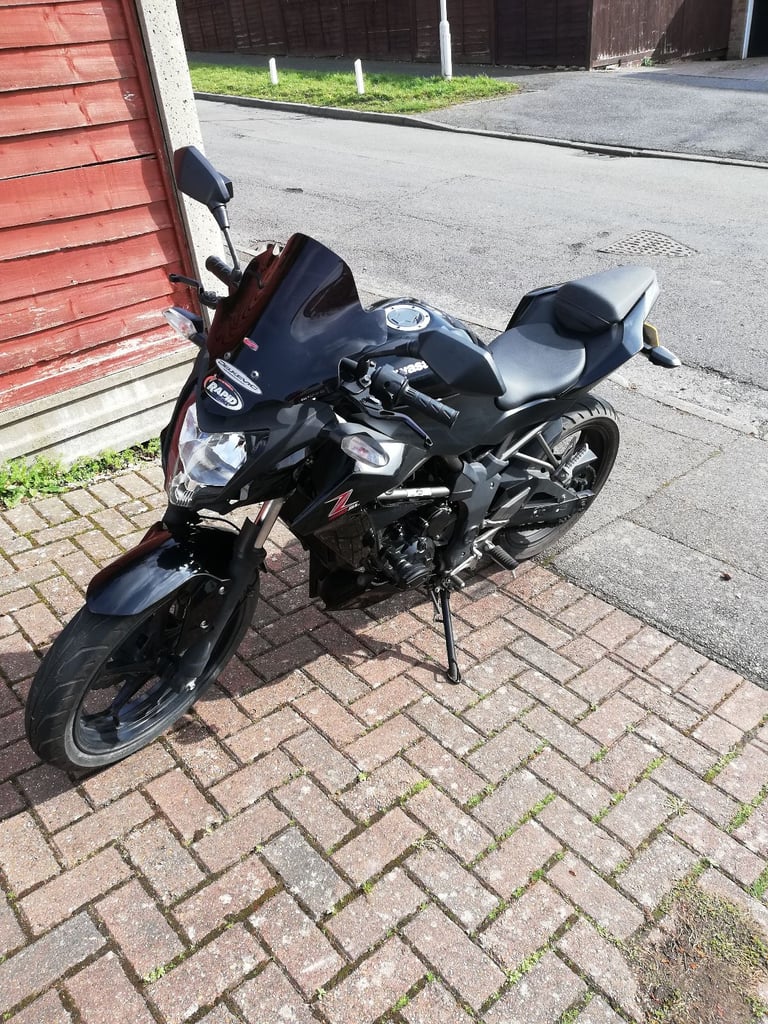 Kawasaki, Z, 2016, 249 (cc)