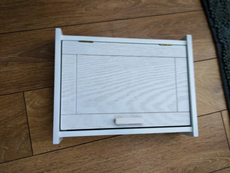 Key box