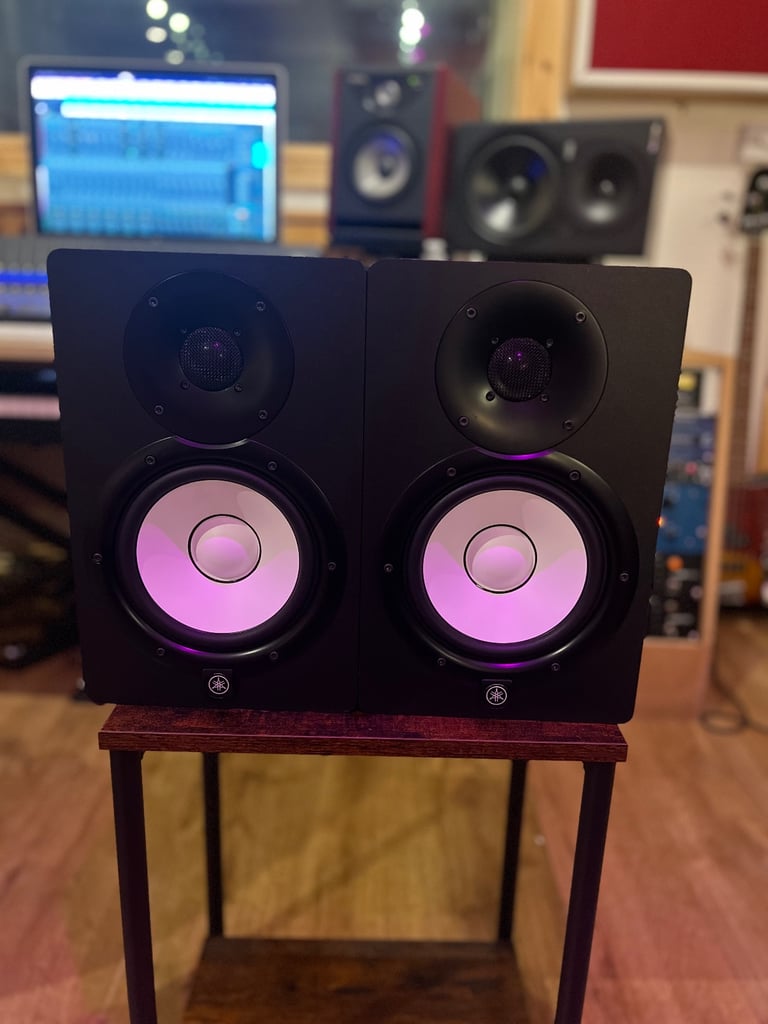 Yamaha HS7 Studio Monitor Speakers (Excellent Condition)