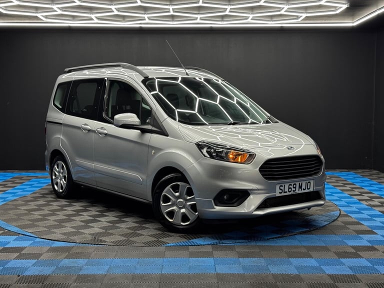 image for  Ford Tourneo Courier 1.0 EcoBoost Zetec Euro 6 5dr Petrol Manual