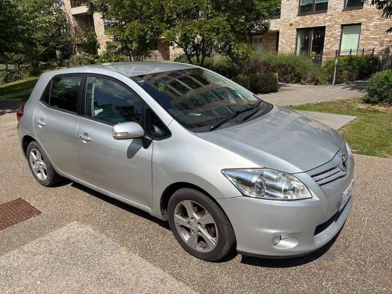 image for 2010 facelift toyota Auris 1.6 automatic, drives perfect, excellent condition inside out,F.S.H 