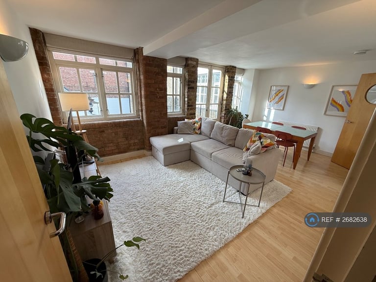 2 bedroom flat in Fairclough Street, London, E1 (2 bed) (#2682638)