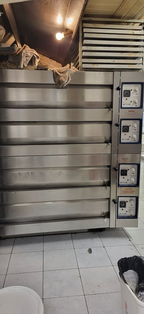 Fully equipped bakery to rent