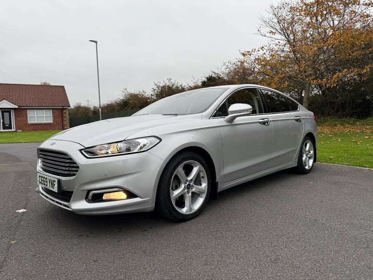 2019 Ford Mondeo 2.0 TDCI TITANIUM / 180 BHP AUTOMATIC *** LOW MILES 