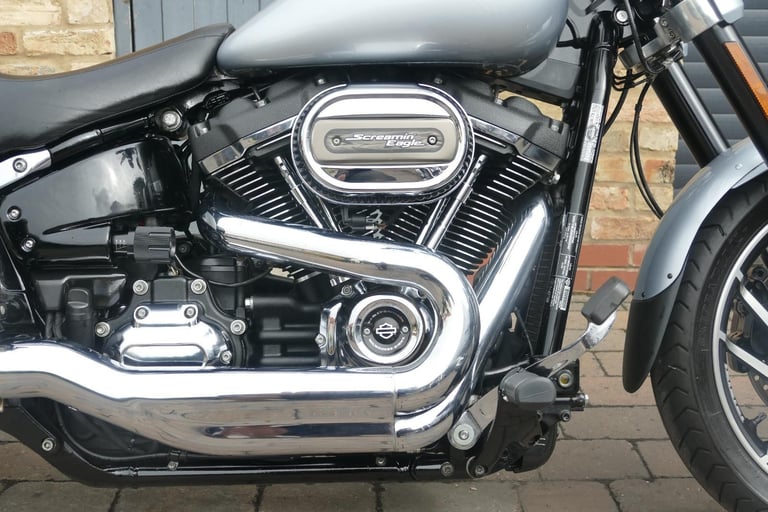 19 Harley-Davidson FL Sportglide