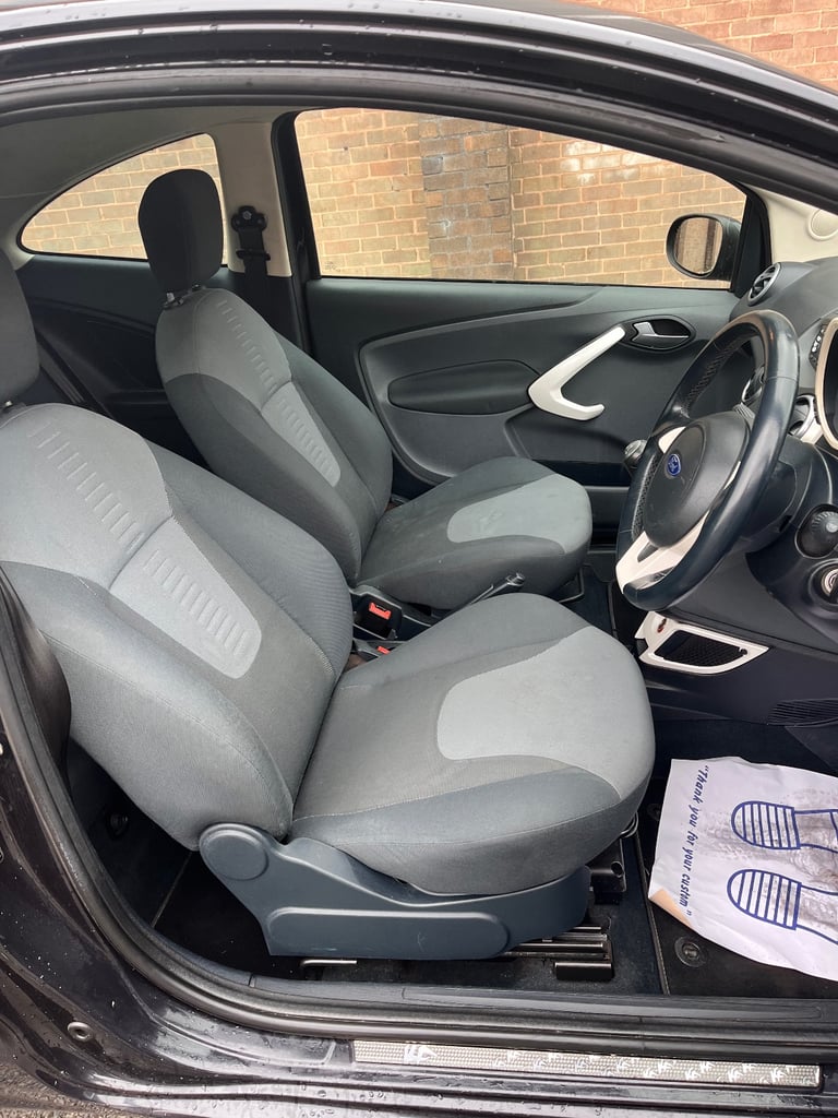Ford, KA, Hatchback, 2010, Manual, 1242 (cc), 3 doors