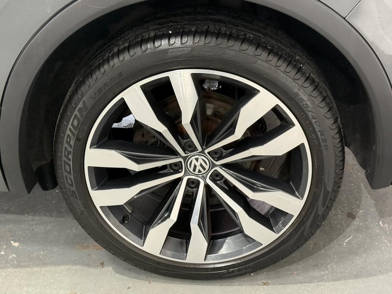 2020 Volkswagen Tiguan 2.0 TDI R-Line Tech SUV 5dr Diesel DSG Euro 6 (s/s) (150 ps) ESTATE Diesel...