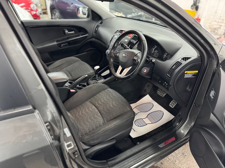 2011 Kia Ceed 1.6 CRDi 3 5dr Auto HATCHBACK Diesel Automatic
