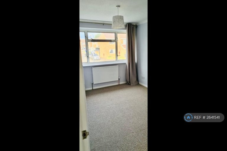 3 bedroom house in Meadway, Bugbrooke, Northampton, NN7 (3 bed) (#2641541)