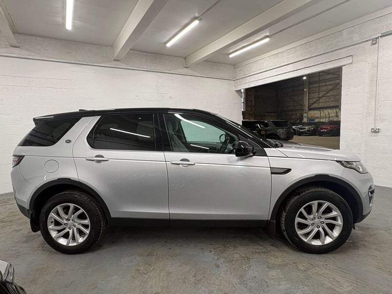 2017 Land Rover Discovery Sport 2.0 TD4 SE Tech 4WD Euro 6 (s/s) 5dr ESTATE Diesel Manual