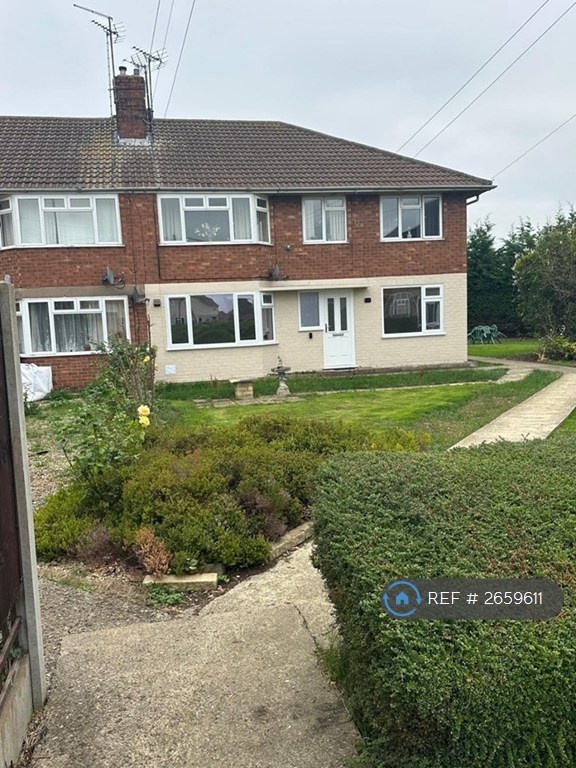 2 bedroom flat in Edinburgh Cresent, Bourne, PE10 (2 bed) (#2659611)
