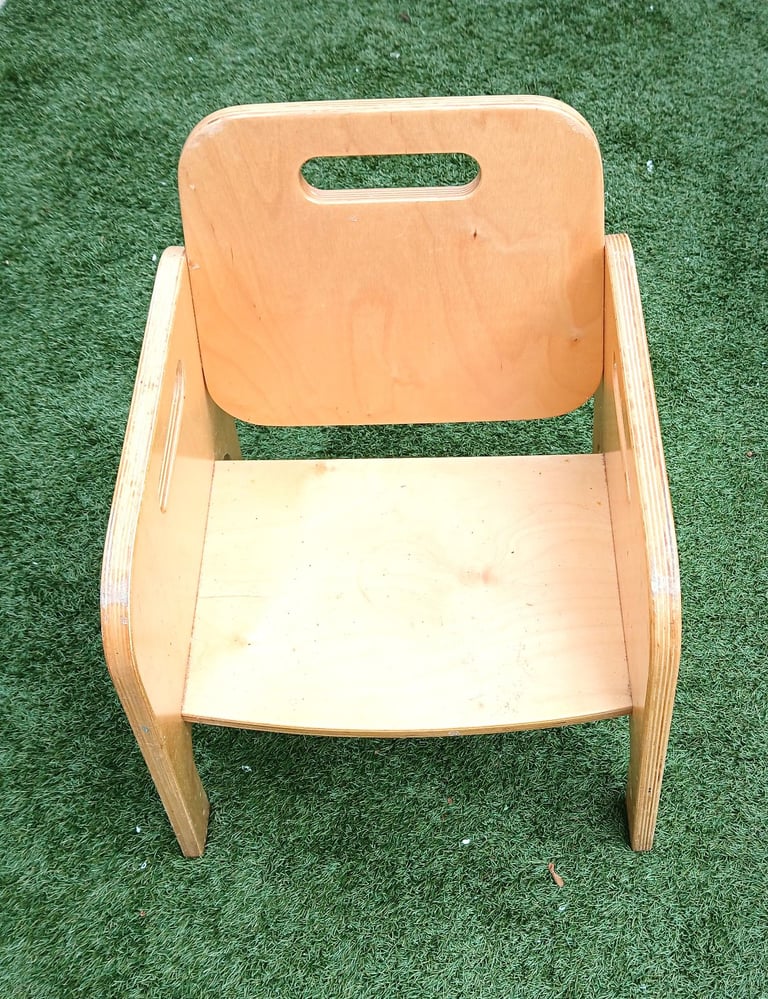 image for FABULOUS HEAVY DUTY WOODEN KIDDIES COMFY CHAIR 
