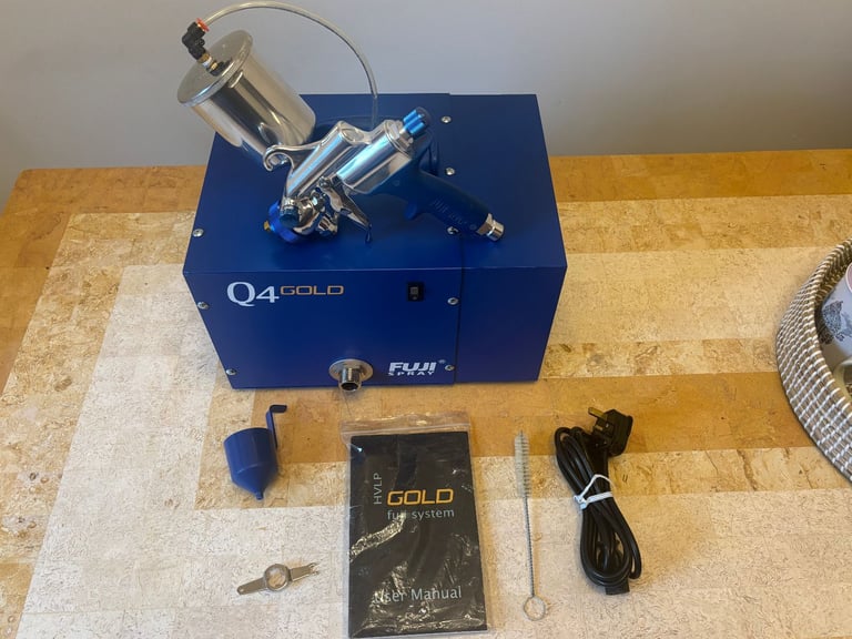 Fuji Spray Q4 Gold HVLP Turbine System – Barely Used – Complete Kit