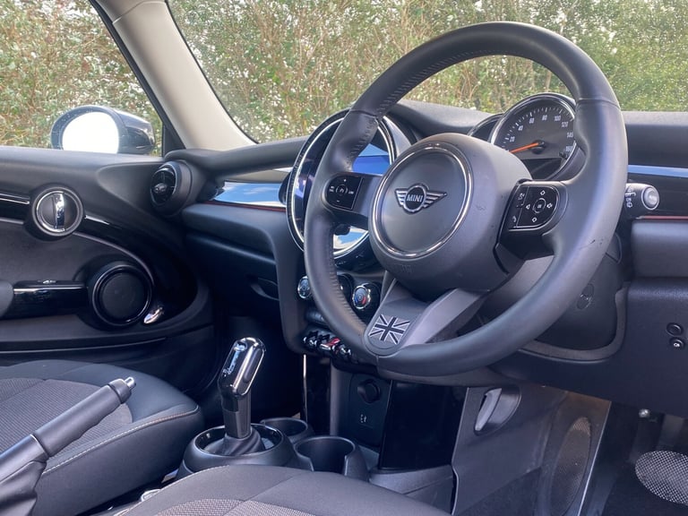 2021 MINI Hatch 1.5 Cooper Classic Auto 3dr - Apple CarPlay &amp; Sat Nav &amp; Cruise Control HA...