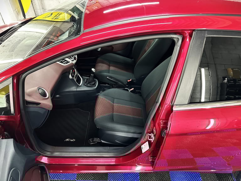 2011 Ford Fiesta 1.6 Titanium Hatchback 5dr Petrol Manual (134 g/km  118 bhp)