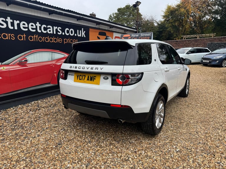 2017 Land Rover Discovery Sport 2.0 TD4 SE Tech 4WD Euro 6 (s/s) 5dr ESTATE Diesel Manual