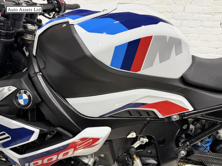 2024 BMW M 1000 R 1000 Naked Petrol Claw-shifted Euro 5 (209 ps) Naked Petrol Manual