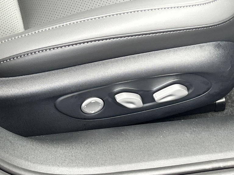 2025 MG MG IM5 300kW Long Range 100kWh 5dr Auto HATCHBACK ELECTRIC Automatic