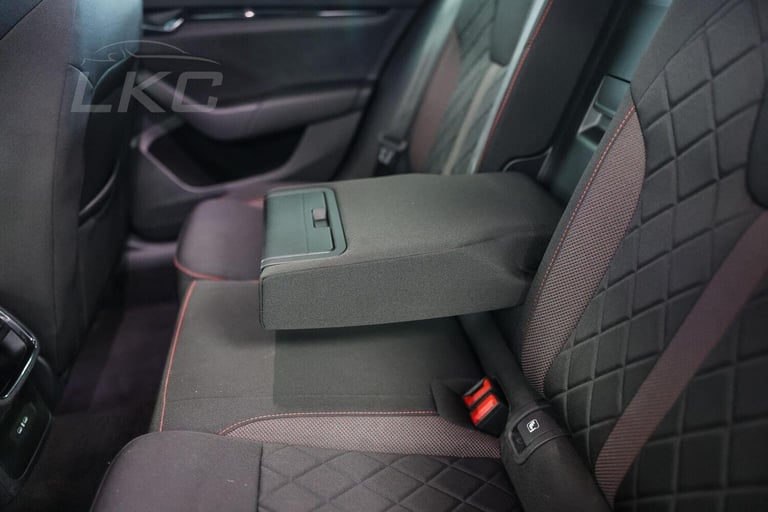 SKODA OCTAVIA 1.4 TSI iV 13kWh vRS DSG Euro 6 (s/s) 5dr 2024