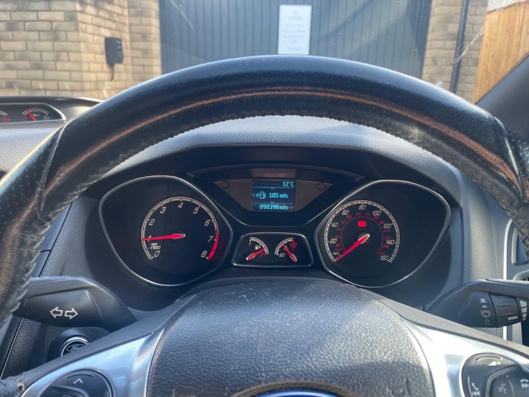 Ford, FOCUS, Hatchback, 2012, Manual, 1999 (cc), 5 doors