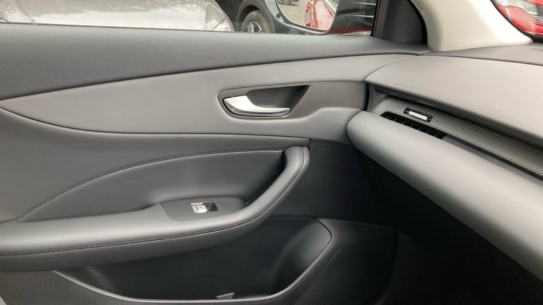 2025 MG MGS5 170kW Trophy EV Long Range 64kWh 5dr Auto Electric Estate Estate Electric Automatic