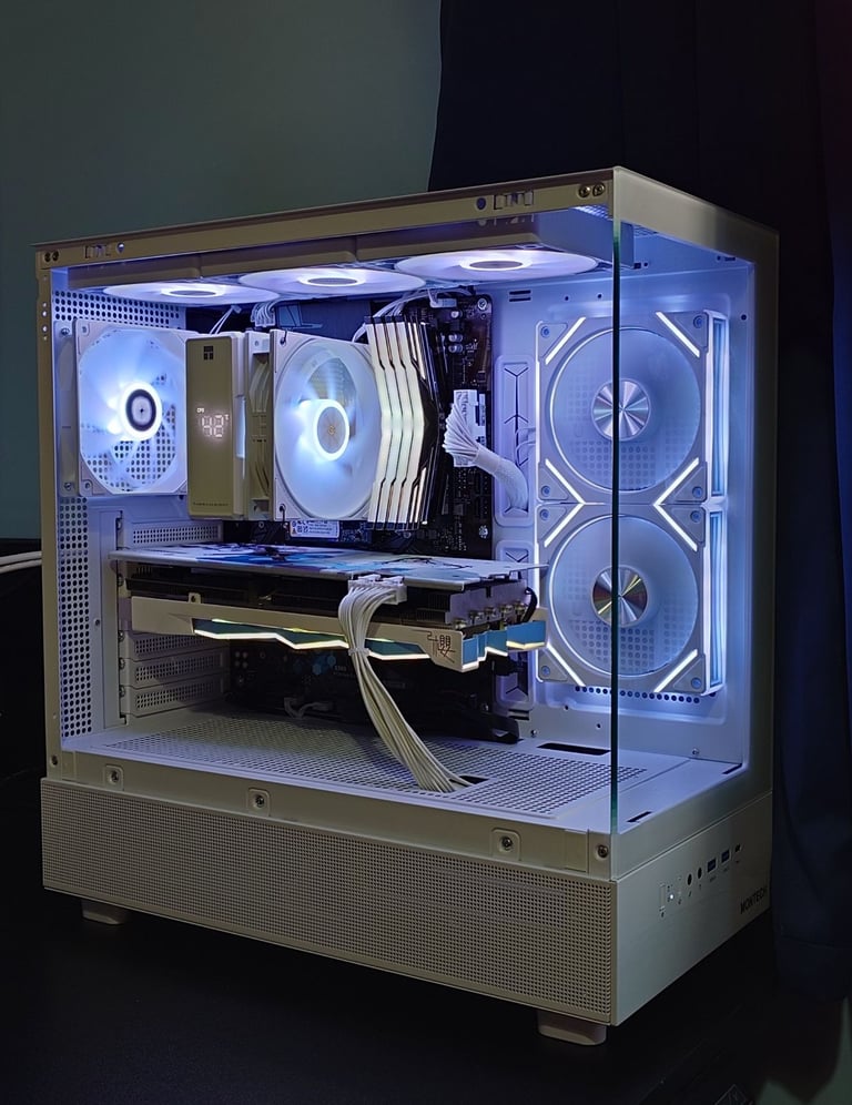 White Powerful Custom Gaming PC | RX 6800XT 16GB | Ryzen 7 3800X | 32GB RAM | 2TB SSD | Win 11 Pro