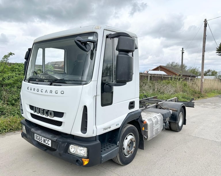 image for 2015 IVECO EUROCARGO 75E16 CAB+CHASSIS 7.5T IDEAL HORSEBOX TIPPER EURO6 