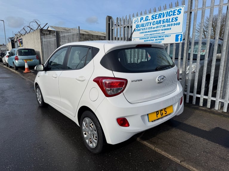 2014/14 HYUNDAI i10 1.0 SE 5DOOR ONLY 49K FULL HISTORY £20 ROAD TAX GREAT MPG 