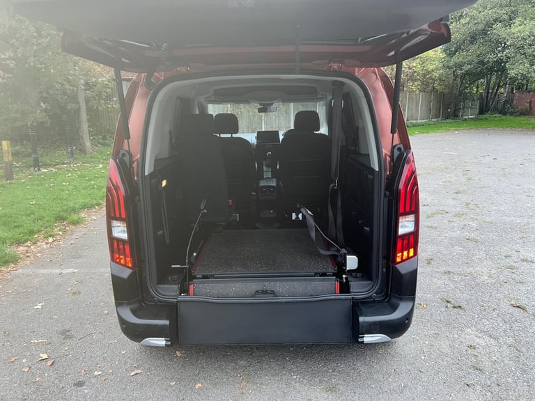 Peugeot RIFTER HORIZON RE TD Wheelchair access vehicle